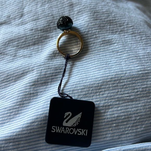 SWAROVSKI Crystal BLK AND GOLD RING  AUTHENTIC - Picture 3 of 4